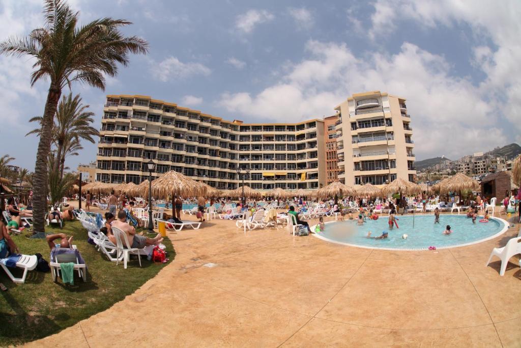 Sawary Beach Hotel Батрун Екстер'єр фото