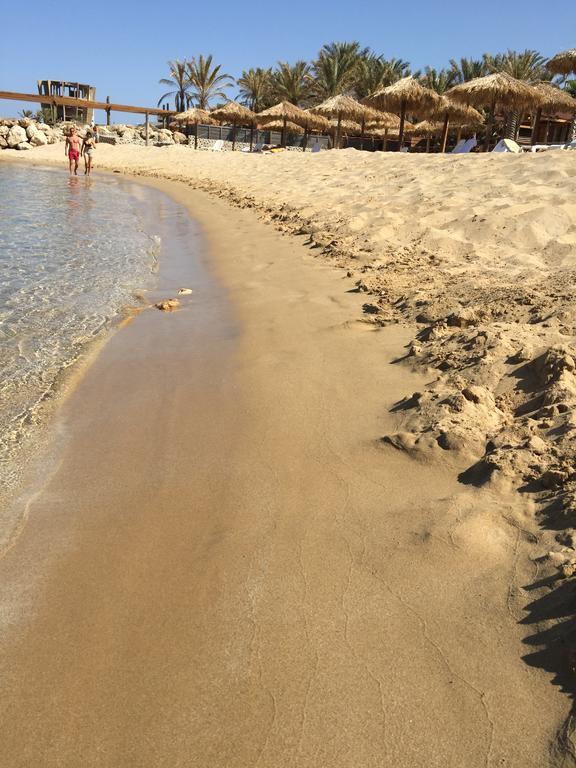 Sawary Beach Hotel Батрун Екстер'єр фото