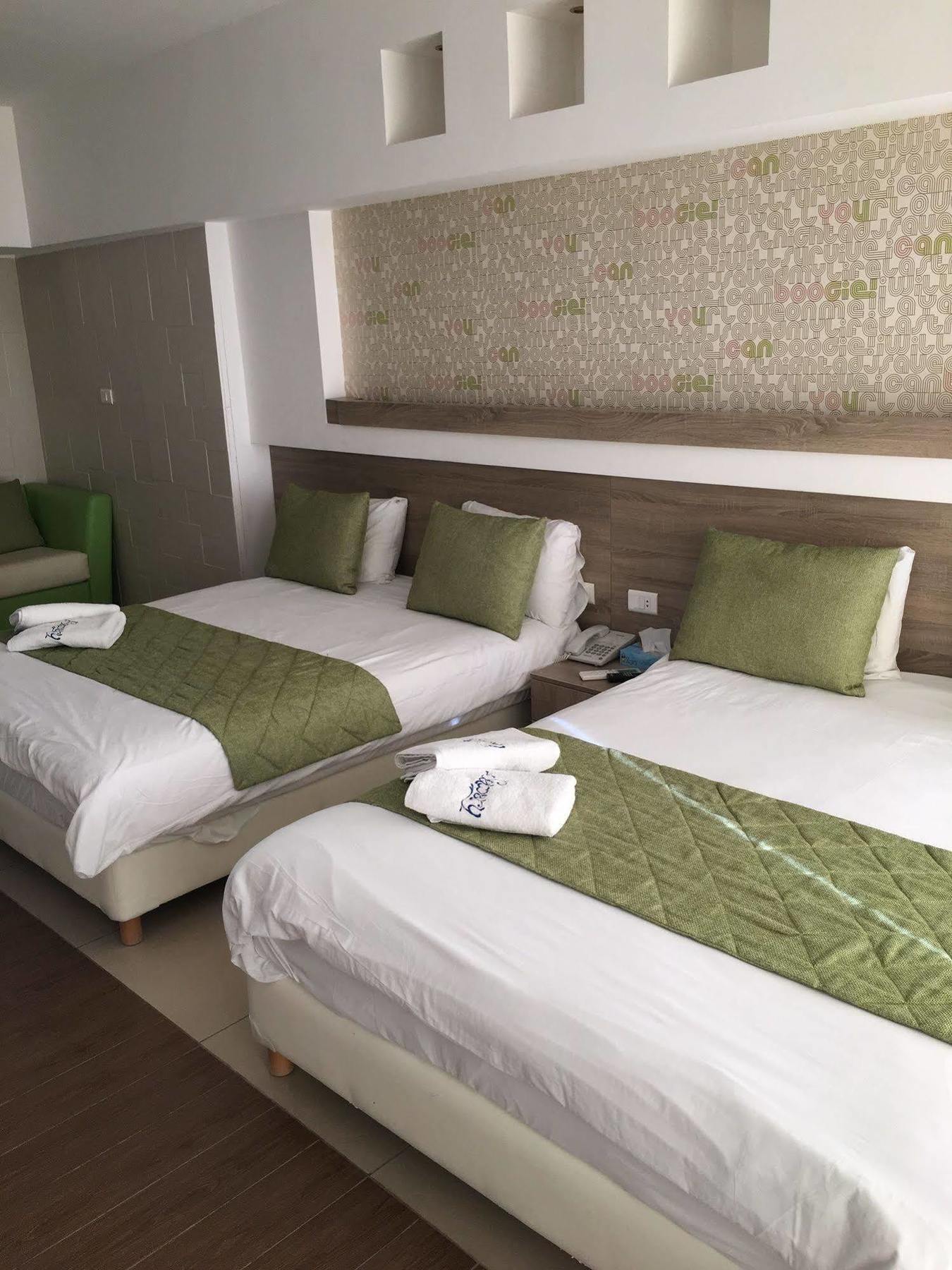 Sawary Beach Hotel Батрун Екстер'єр фото