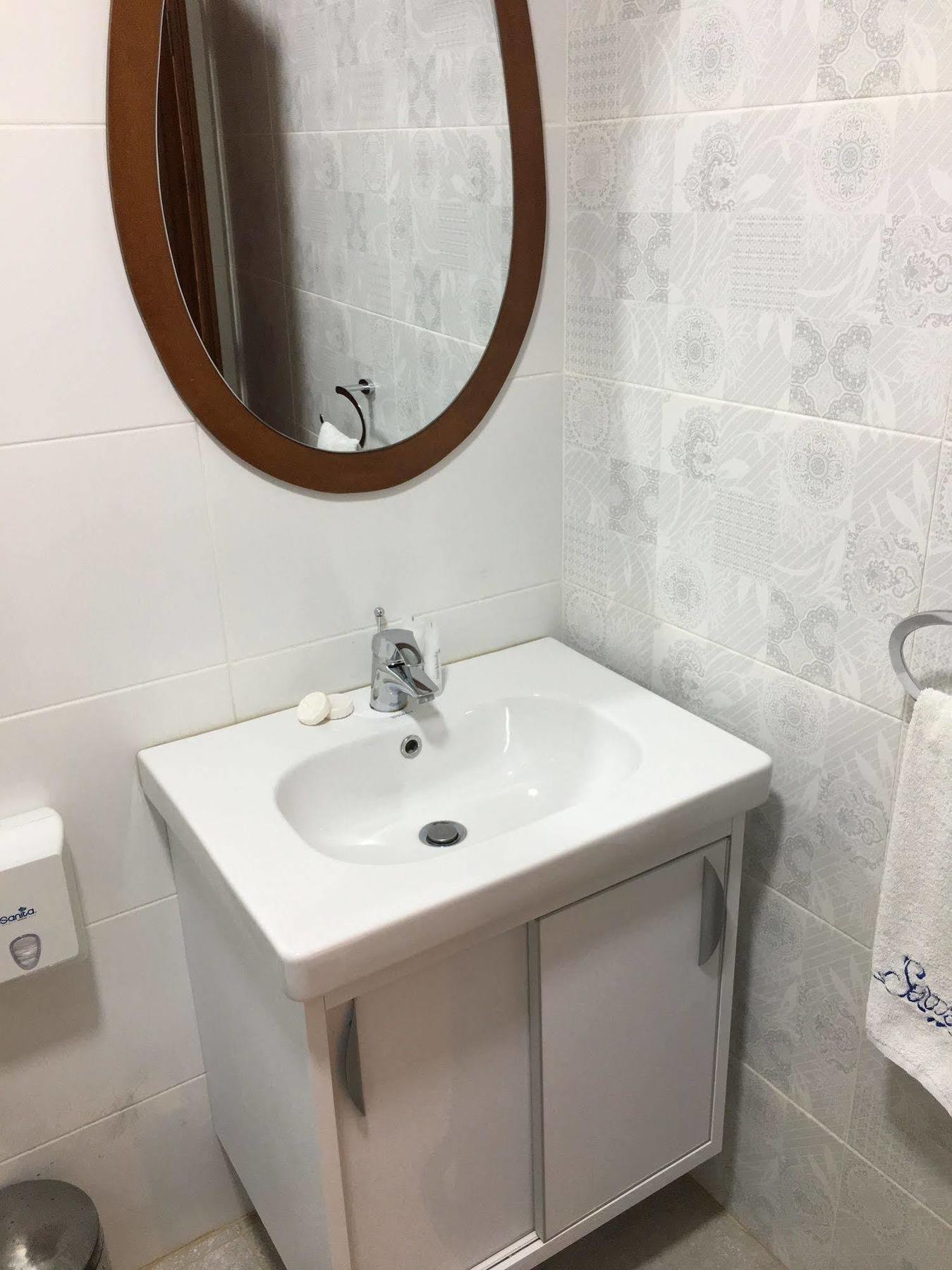 Sawary Beach Hotel Батрун Екстер'єр фото