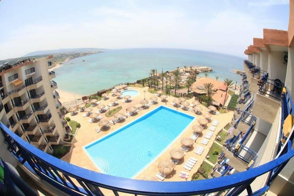 Sawary Beach Hotel Батрун Екстер'єр фото